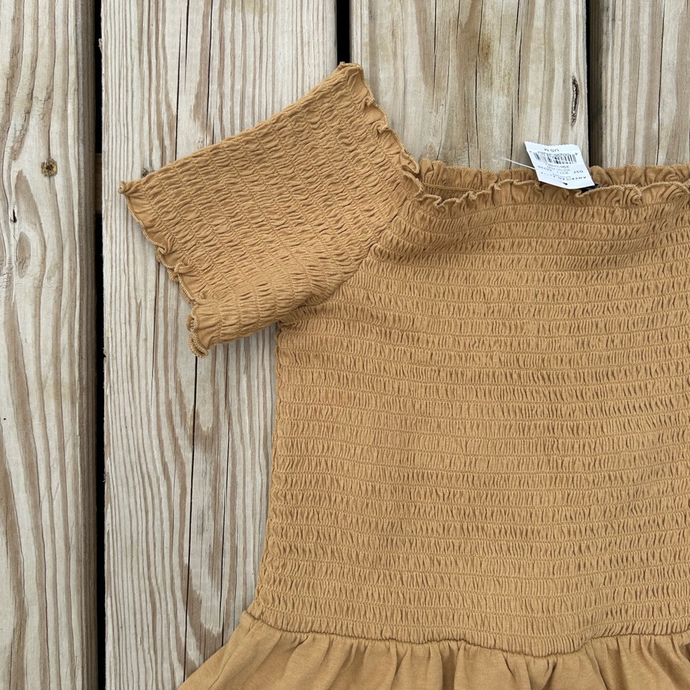 American eagle smocked off the shoulder ruffle top Size Medium New With Tags - Picture 4 of 15
